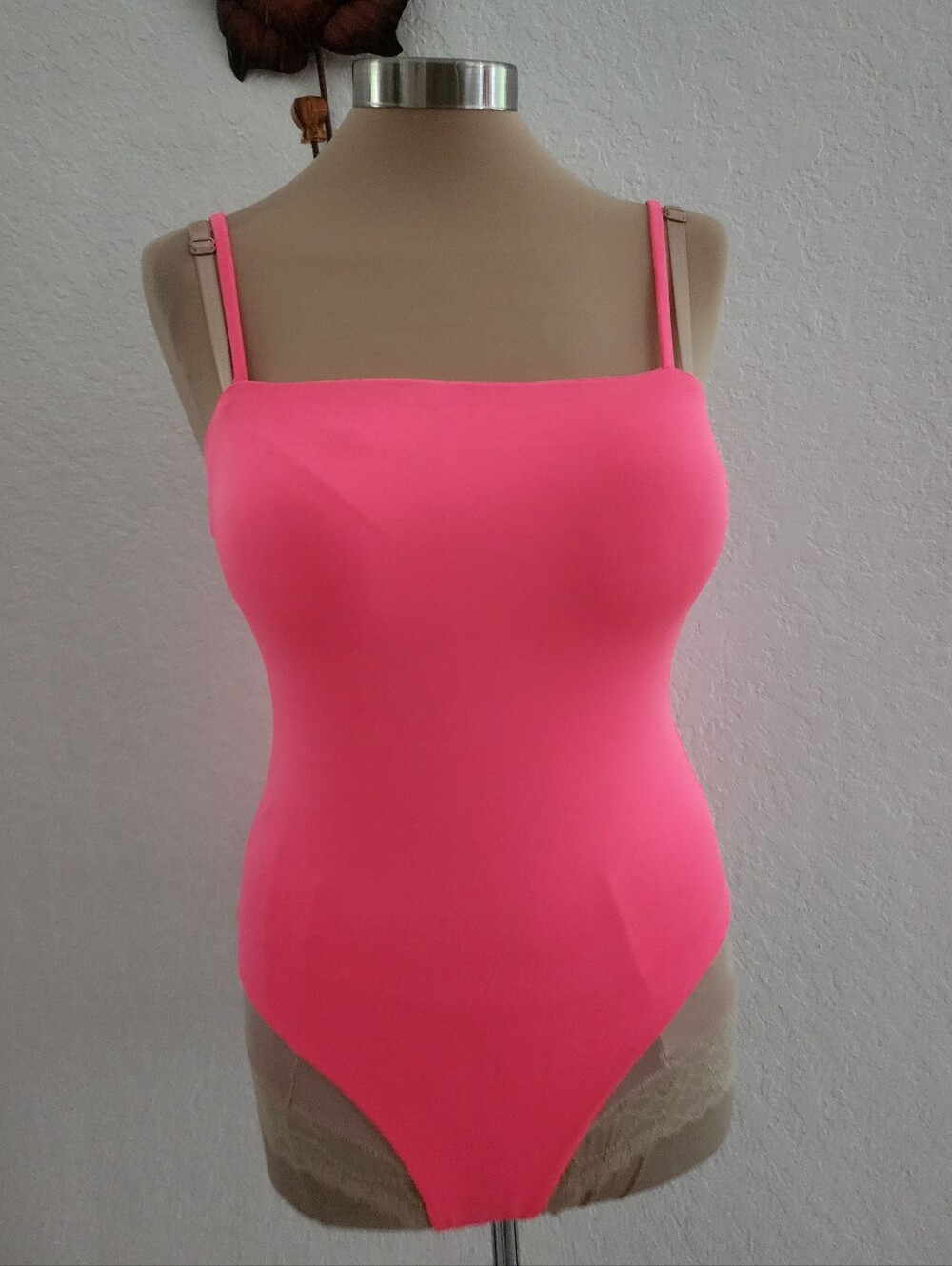 PRINCESS POLLY | Neon Pink Square Neck Bodysuit